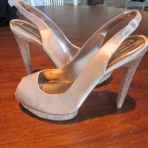 BCBGMaxAzria 7.5B Beige Satin & Crystal Sandals